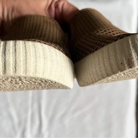 Frye Camille Perforated Slip On Sneaker Carmel Brown Tan Womens Sz 9.5 M EUC - Picture 11 of 12